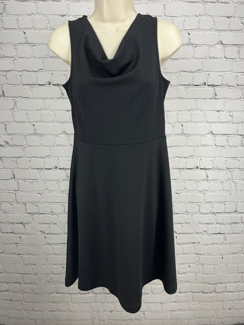 Lands’ End Black Sleeveless Cowl Neck A-line Casual Midi Unlined Dress XS (2-4)
